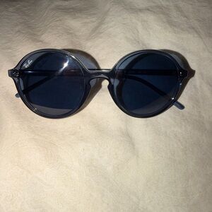 Ray-Ban Round Sunglasses in Dark Blue